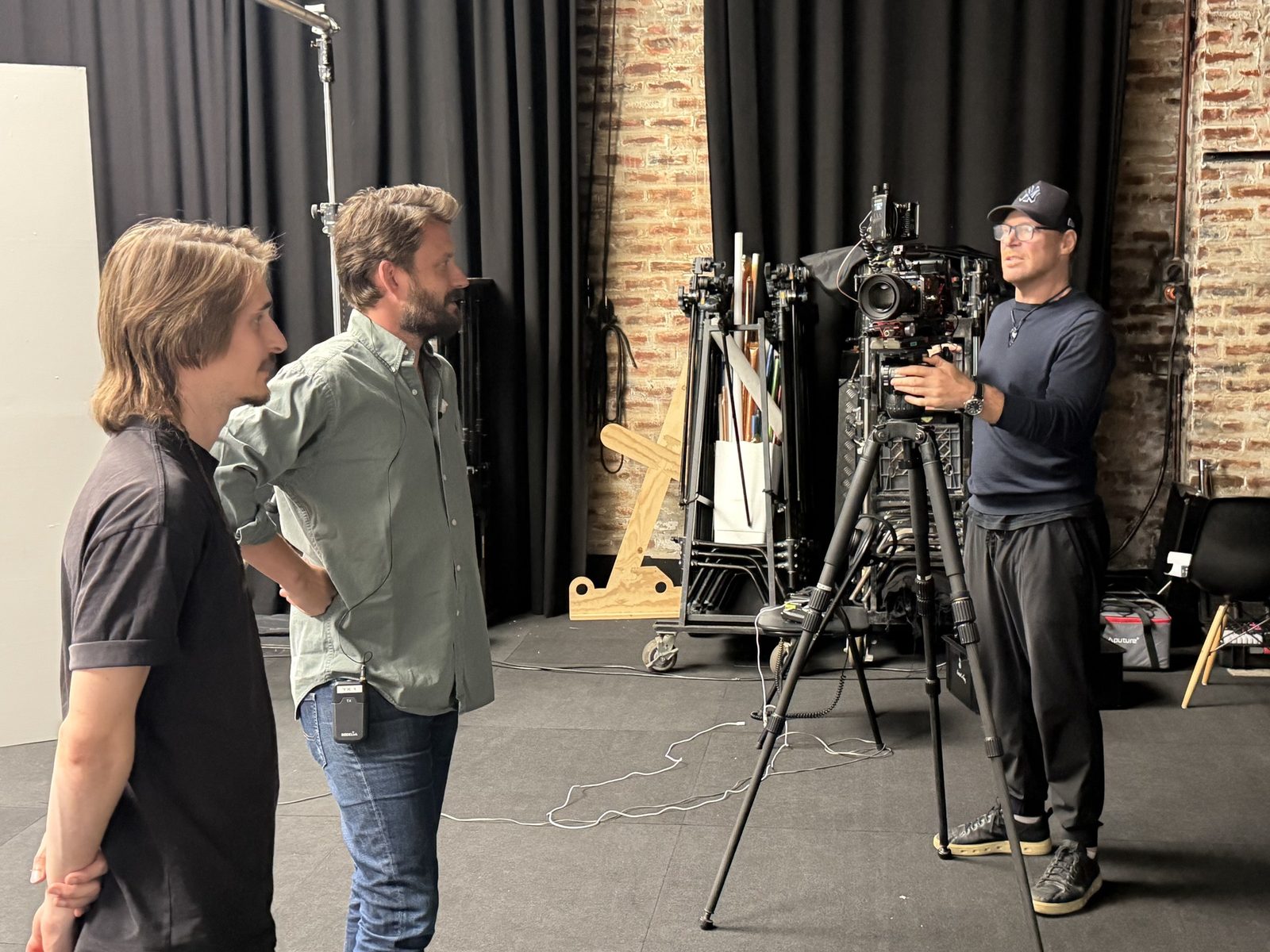 Behind the scenes, photo 7 of 10